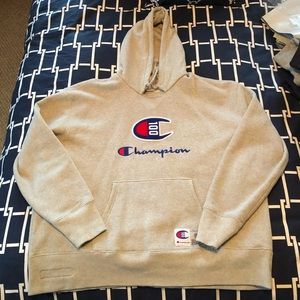 Champion 100 heavyweight Hoodie